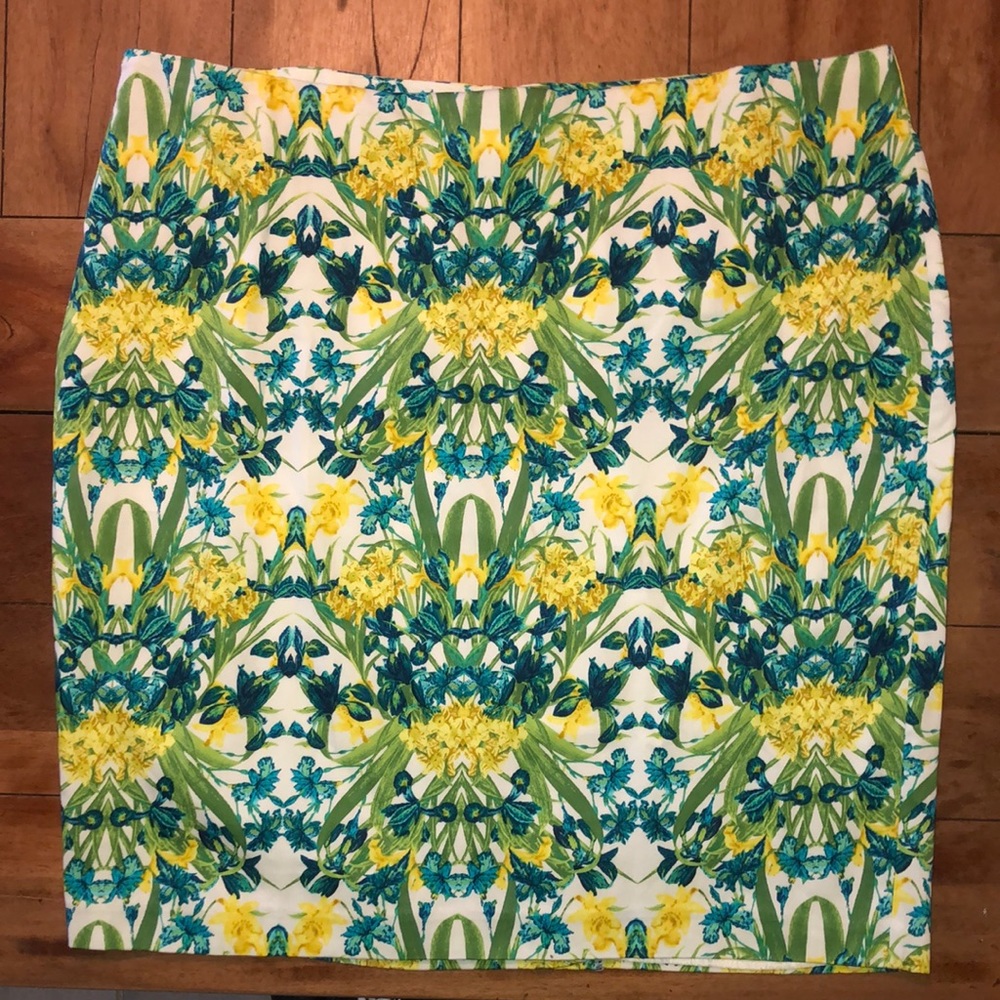 Green Yellow Floral pencil skirt by Roz & Ali size 20